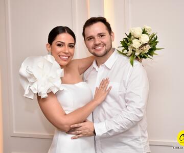 Lucas Bortolanza e Maria Eduarda Estrela Borowski uniram- se em matrimônio no cartório de Registro Civil